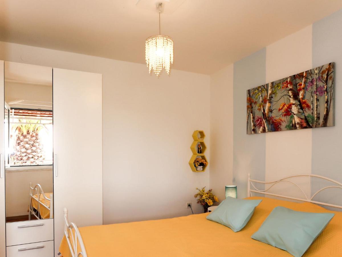Holiday Home Garden Apartment - Brc650 By Interhome Sumartin Exteriér fotografie