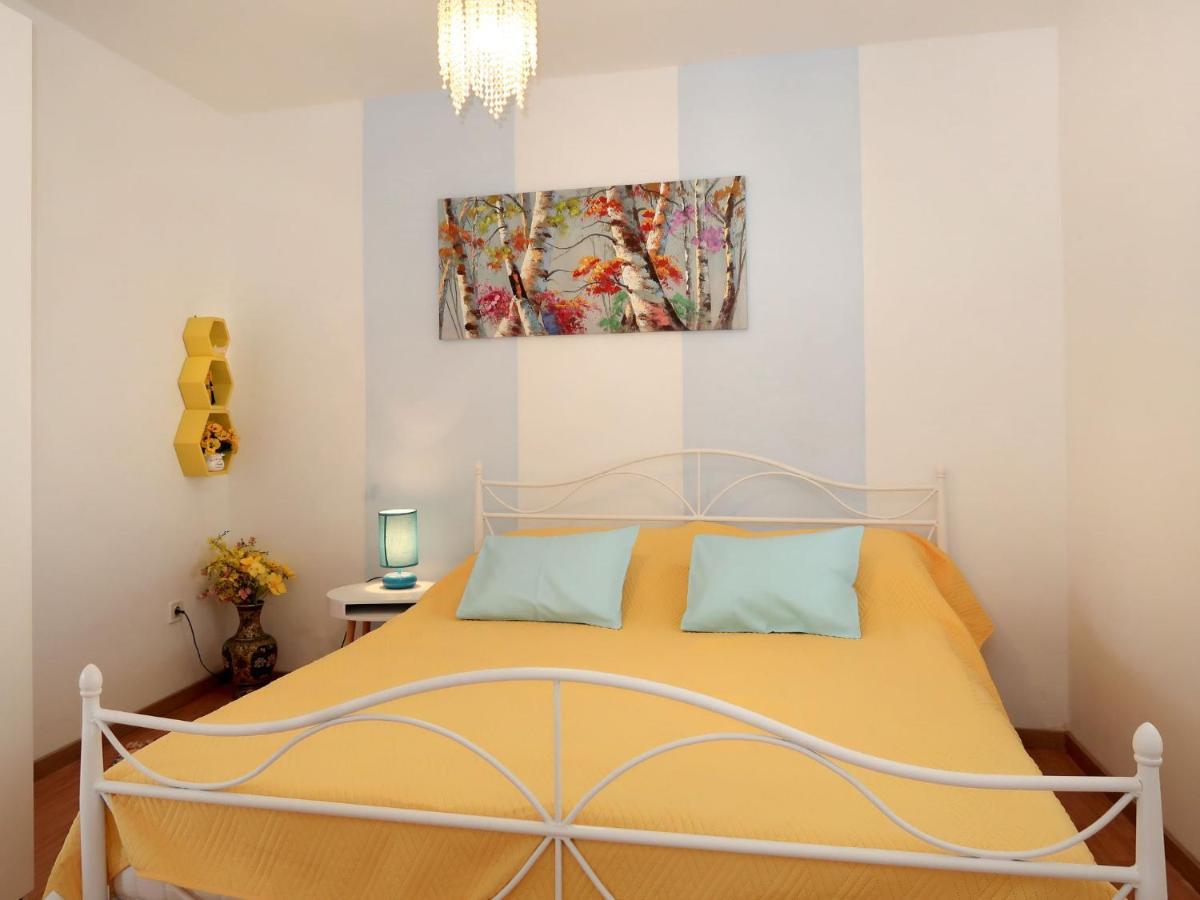 Holiday Home Garden Apartment - Brc650 By Interhome Sumartin Exteriér fotografie